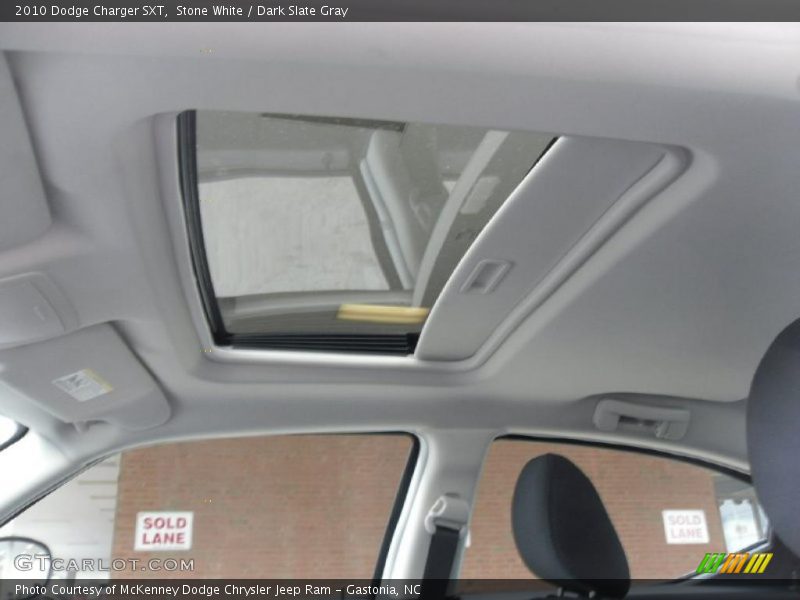 Stone White / Dark Slate Gray 2010 Dodge Charger SXT