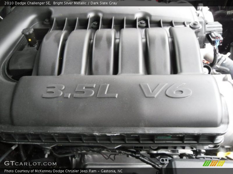 Bright Silver Metallic / Dark Slate Gray 2010 Dodge Challenger SE