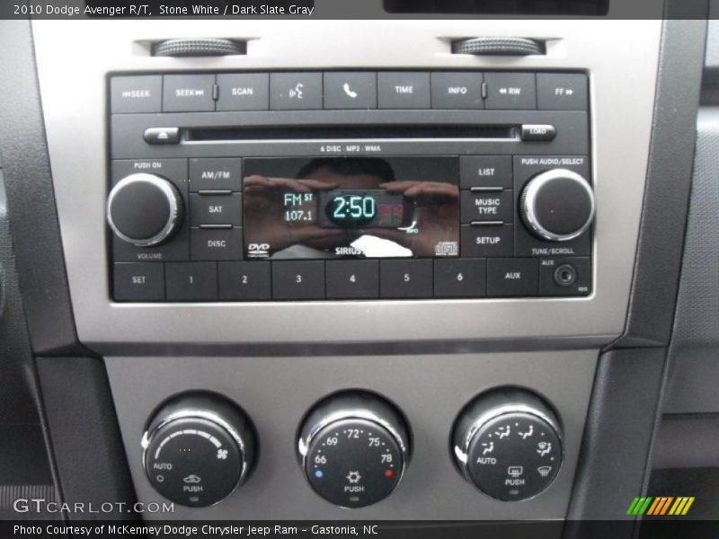 Stone White / Dark Slate Gray 2010 Dodge Avenger R/T