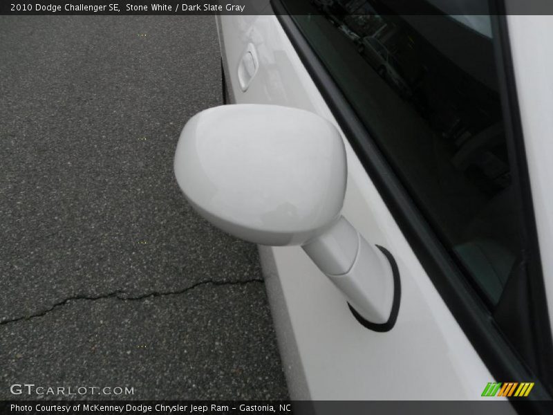 Stone White / Dark Slate Gray 2010 Dodge Challenger SE