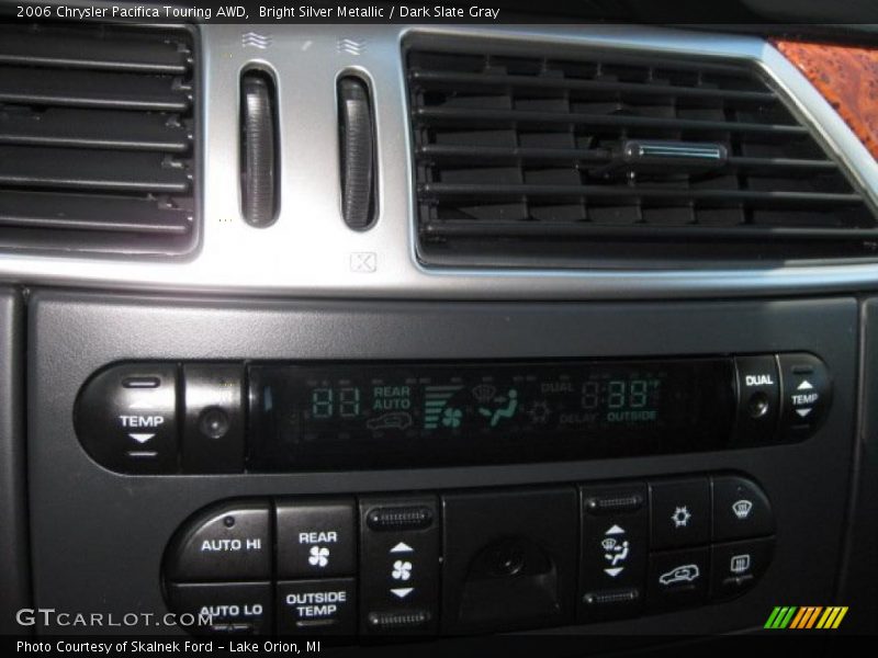 Bright Silver Metallic / Dark Slate Gray 2006 Chrysler Pacifica Touring AWD