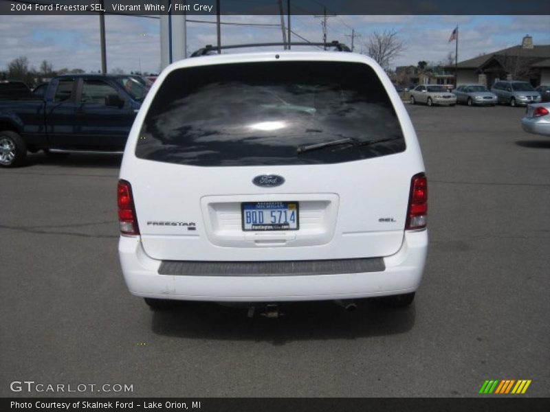 Vibrant White / Flint Grey 2004 Ford Freestar SEL