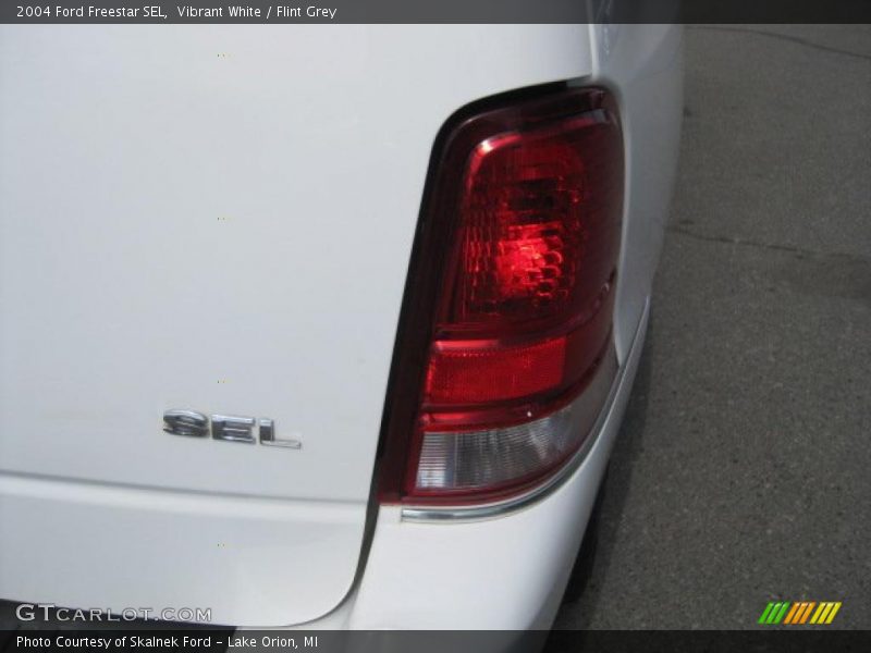 Vibrant White / Flint Grey 2004 Ford Freestar SEL