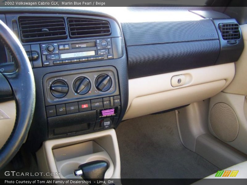 Marlin Blue Pearl / Beige 2002 Volkswagen Cabrio GLX