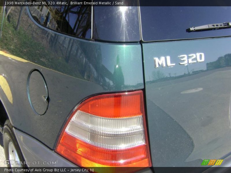 Brilliant Emerald Metallic / Sand 1998 Mercedes-Benz ML 320 4Matic