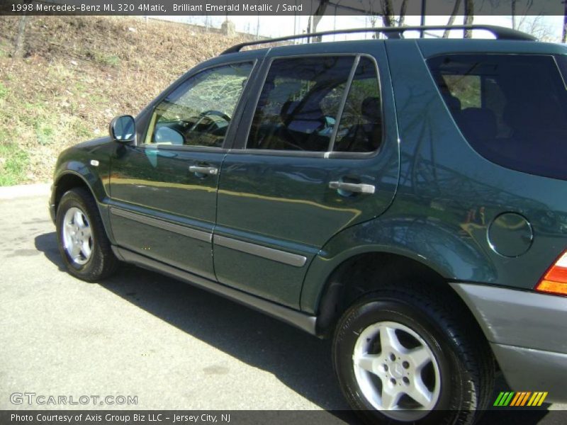 Brilliant Emerald Metallic / Sand 1998 Mercedes-Benz ML 320 4Matic
