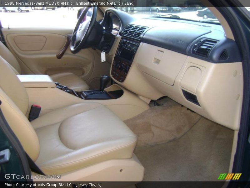 Brilliant Emerald Metallic / Sand 1998 Mercedes-Benz ML 320 4Matic