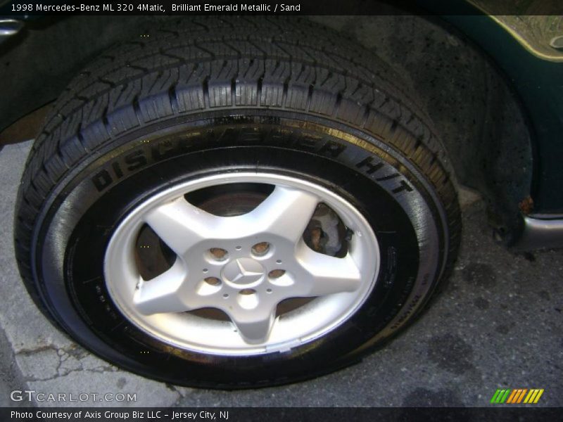 Brilliant Emerald Metallic / Sand 1998 Mercedes-Benz ML 320 4Matic