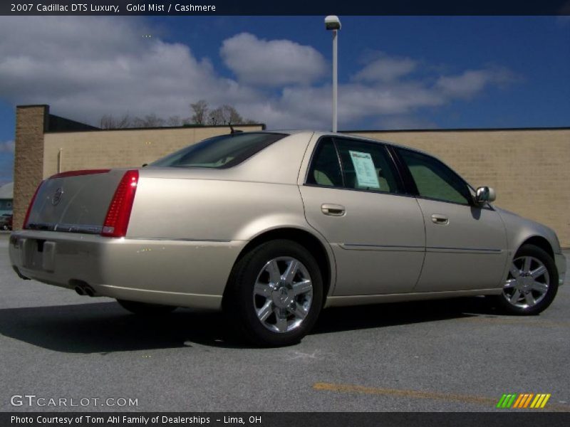 Gold Mist / Cashmere 2007 Cadillac DTS Luxury