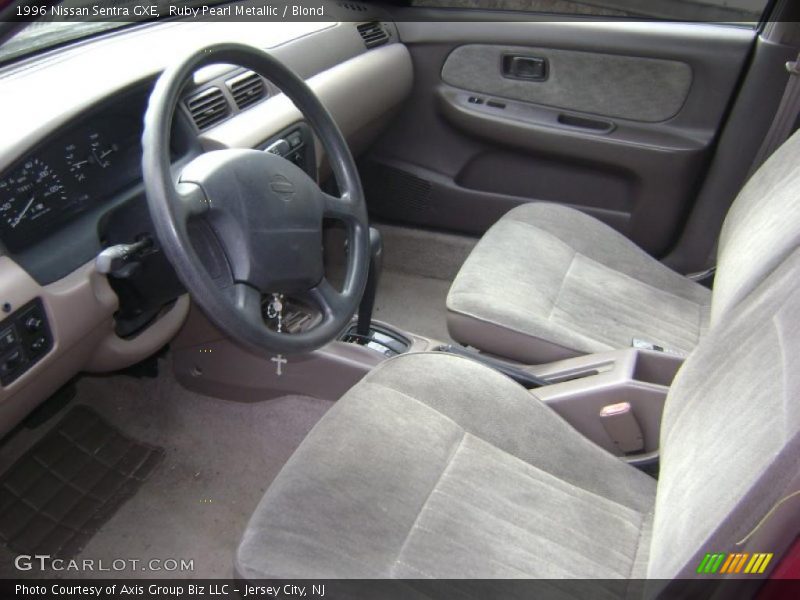 Ruby Pearl Metallic / Blond 1996 Nissan Sentra GXE