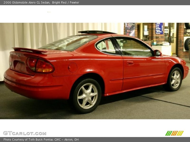 Bright Red / Pewter 2000 Oldsmobile Alero GL Sedan