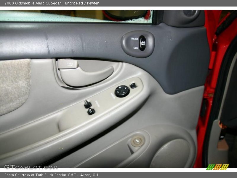 Bright Red / Pewter 2000 Oldsmobile Alero GL Sedan