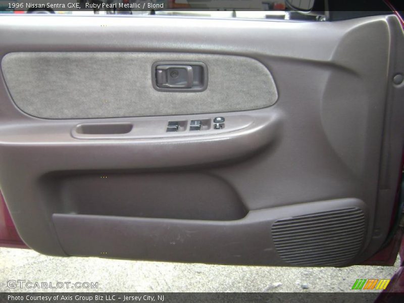 Ruby Pearl Metallic / Blond 1996 Nissan Sentra GXE