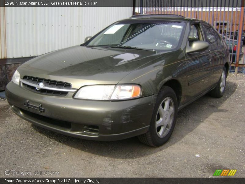 Green Pearl Metallic / Tan 1998 Nissan Altima GLE