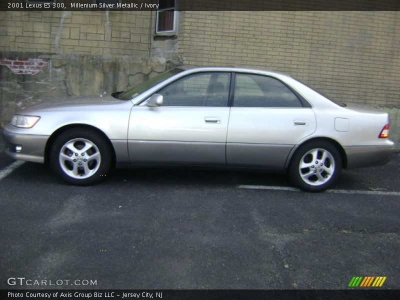 Millenium Silver Metallic / Ivory 2001 Lexus ES 300