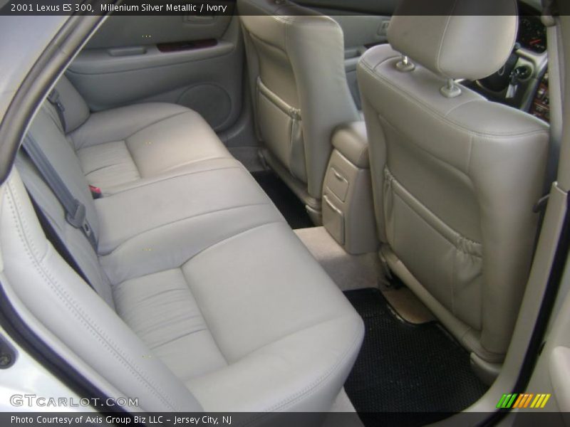 Millenium Silver Metallic / Ivory 2001 Lexus ES 300