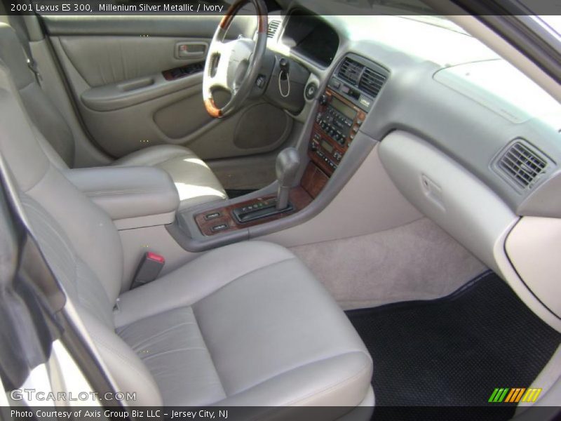 Millenium Silver Metallic / Ivory 2001 Lexus ES 300