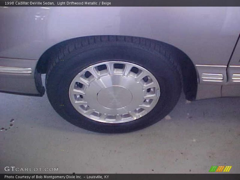 Light Driftwood Metallic / Beige 1998 Cadillac DeVille Sedan