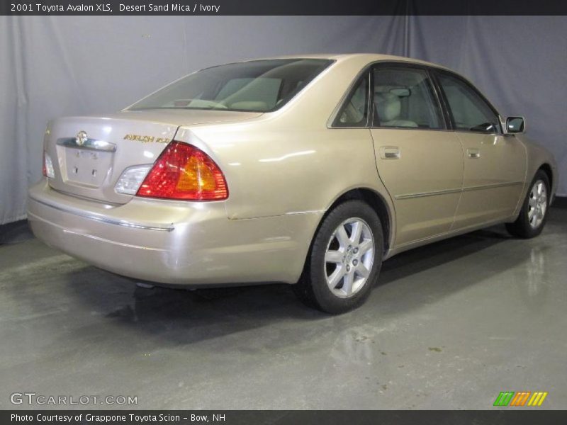 Desert Sand Mica / Ivory 2001 Toyota Avalon XLS