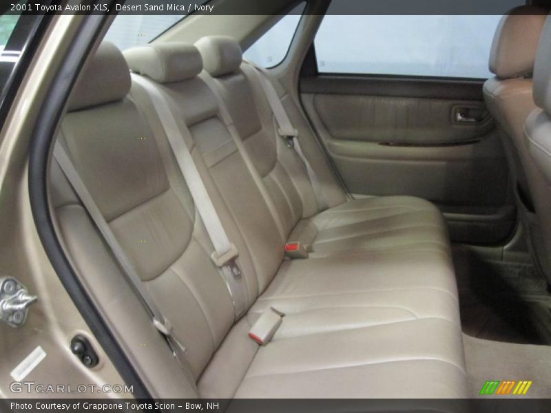 Desert Sand Mica / Ivory 2001 Toyota Avalon XLS