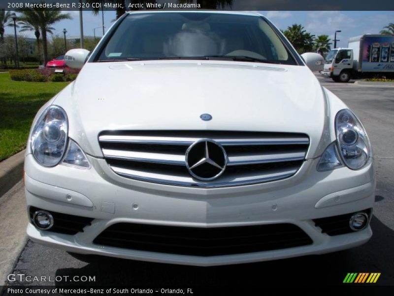 Arctic White / Macadamia 2008 Mercedes-Benz R 320 CDI 4Matic