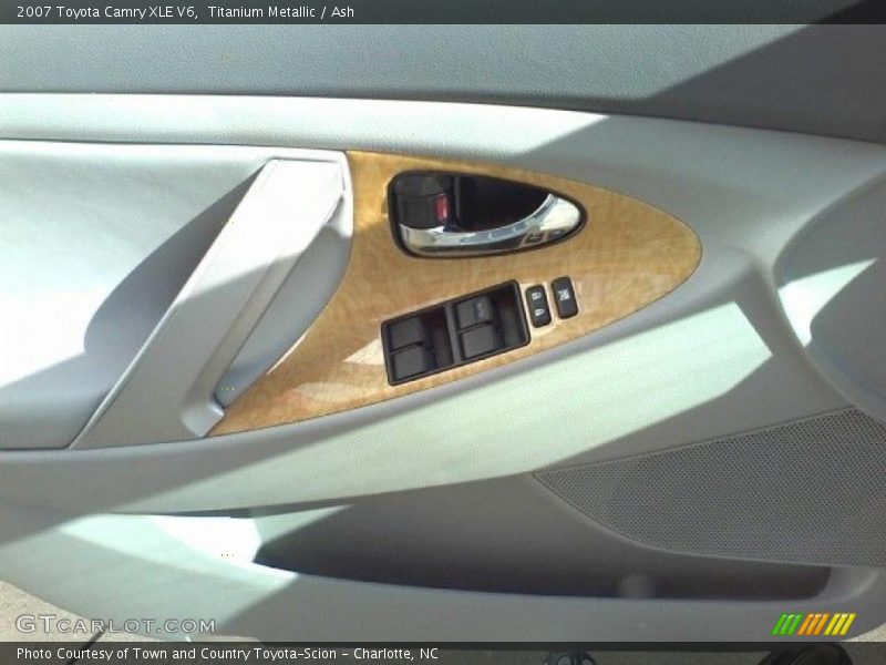 Titanium Metallic / Ash 2007 Toyota Camry XLE V6