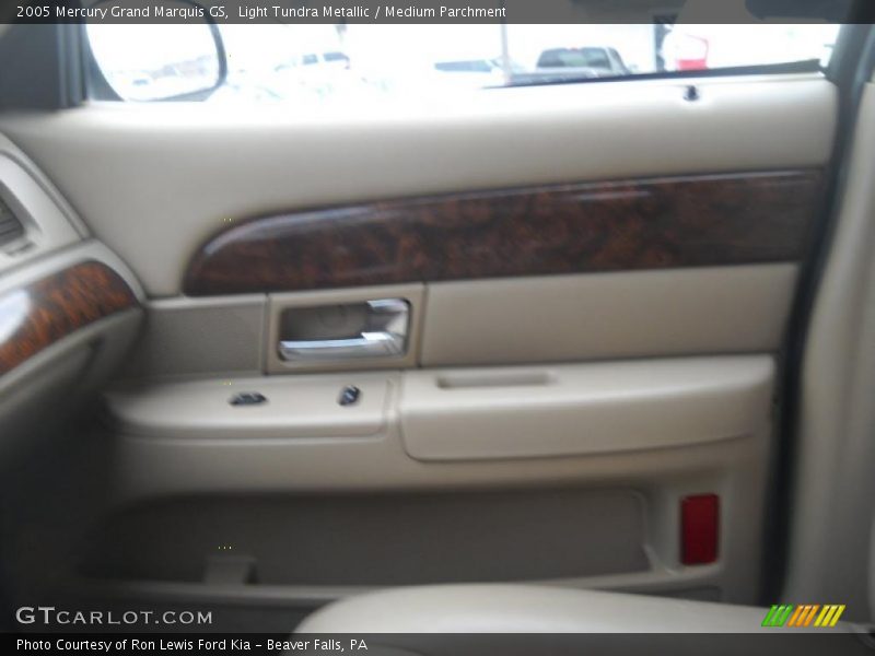 Light Tundra Metallic / Medium Parchment 2005 Mercury Grand Marquis GS