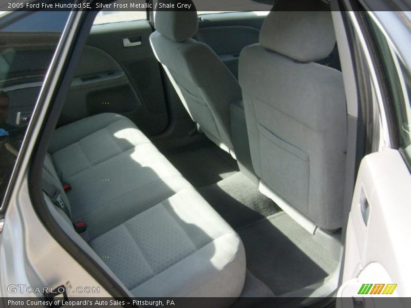 Silver Frost Metallic / Shale Grey 2005 Ford Five Hundred SE