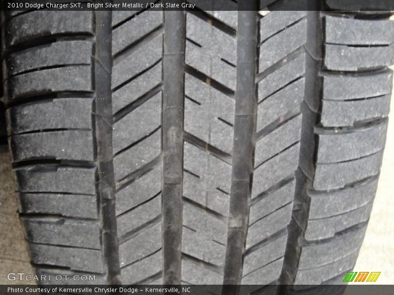 Bright Silver Metallic / Dark Slate Gray 2010 Dodge Charger SXT