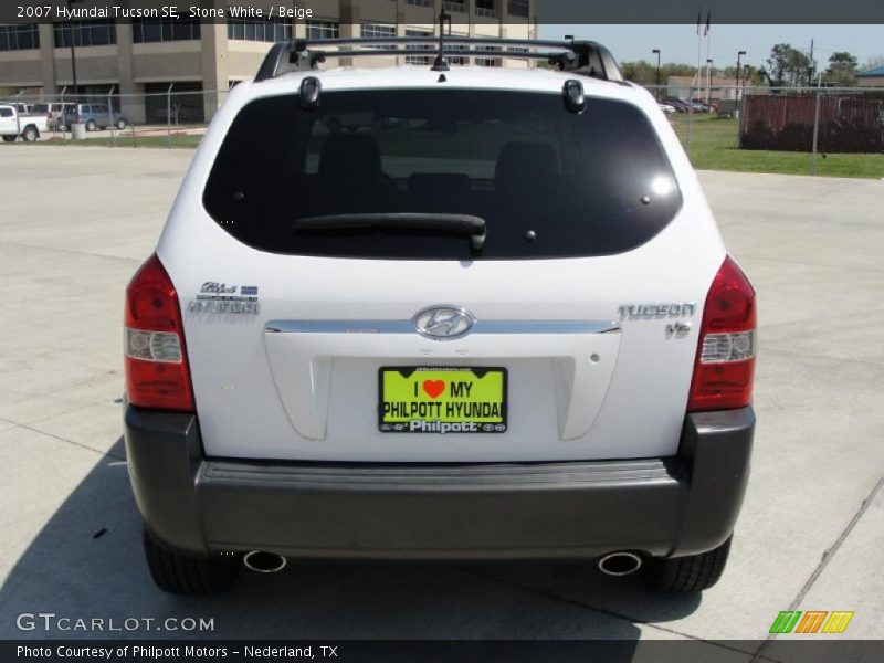 Stone White / Beige 2007 Hyundai Tucson SE