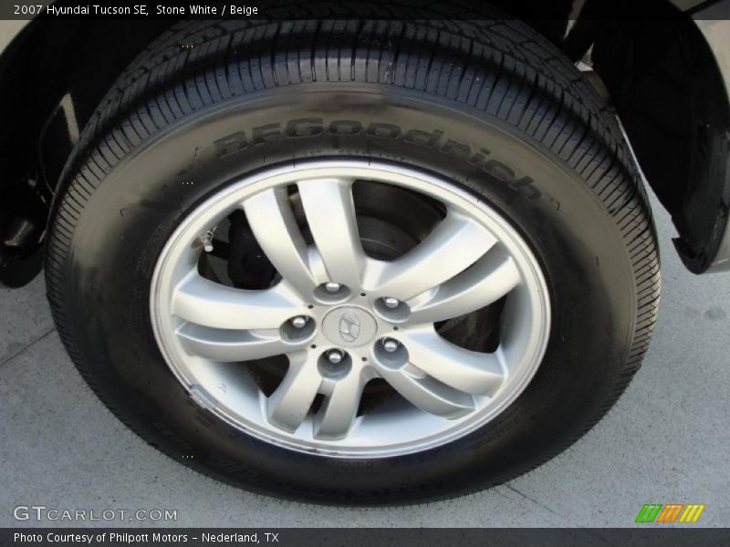 Stone White / Beige 2007 Hyundai Tucson SE