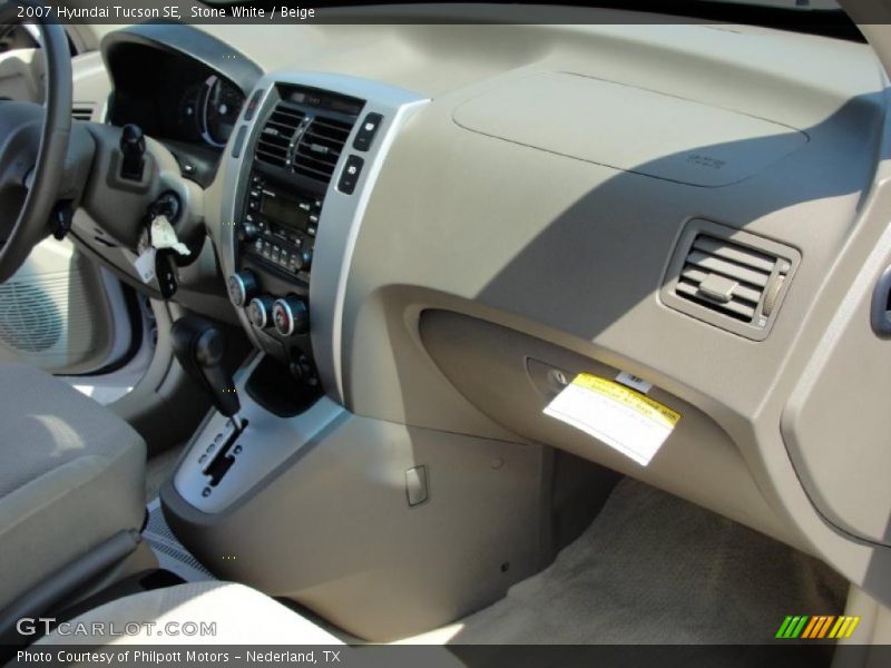 Stone White / Beige 2007 Hyundai Tucson SE