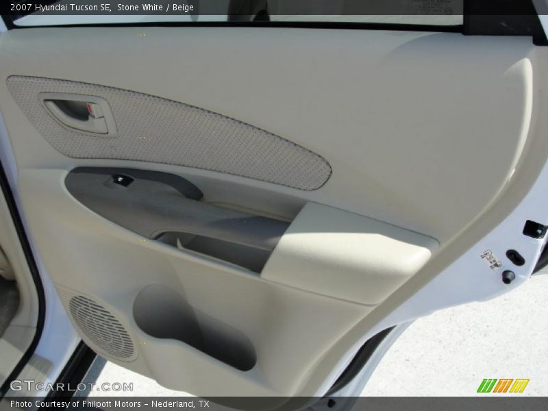 Stone White / Beige 2007 Hyundai Tucson SE