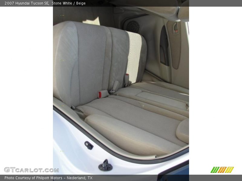 Stone White / Beige 2007 Hyundai Tucson SE