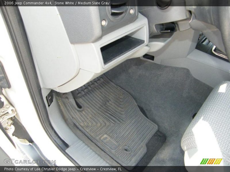 Stone White / Medium Slate Gray 2006 Jeep Commander 4x4
