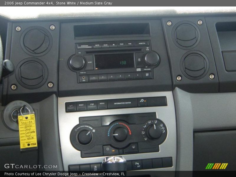 Stone White / Medium Slate Gray 2006 Jeep Commander 4x4