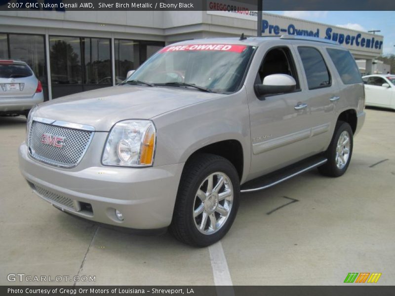 Silver Birch Metallic / Ebony Black 2007 GMC Yukon Denali AWD