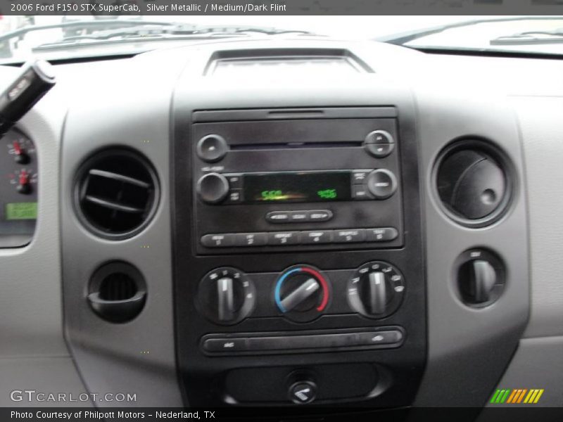 Silver Metallic / Medium/Dark Flint 2006 Ford F150 STX SuperCab