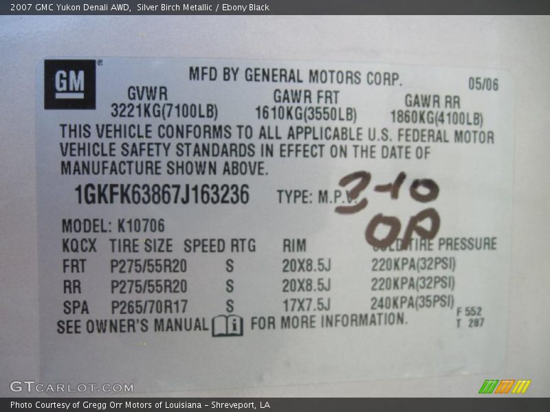 Silver Birch Metallic / Ebony Black 2007 GMC Yukon Denali AWD