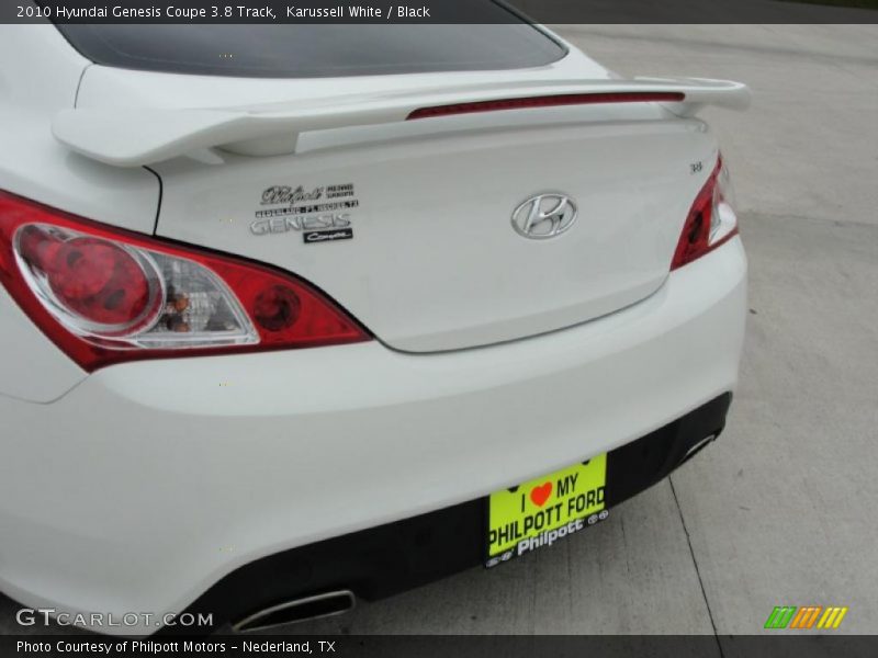 Karussell White / Black 2010 Hyundai Genesis Coupe 3.8 Track