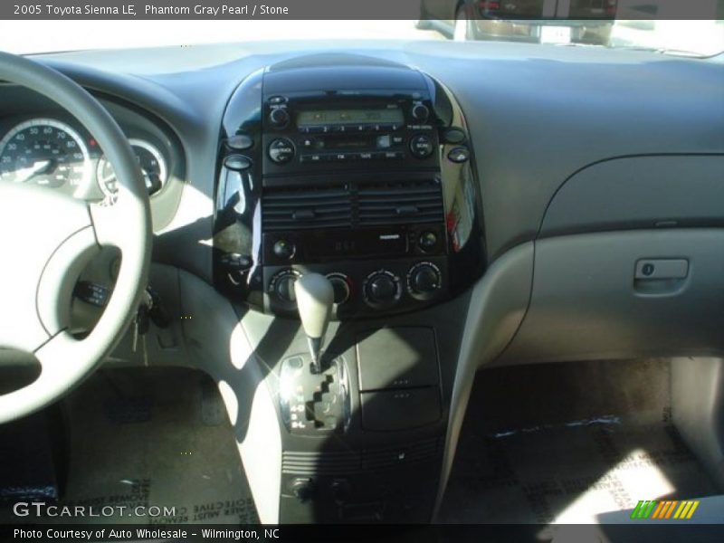 Phantom Gray Pearl / Stone 2005 Toyota Sienna LE