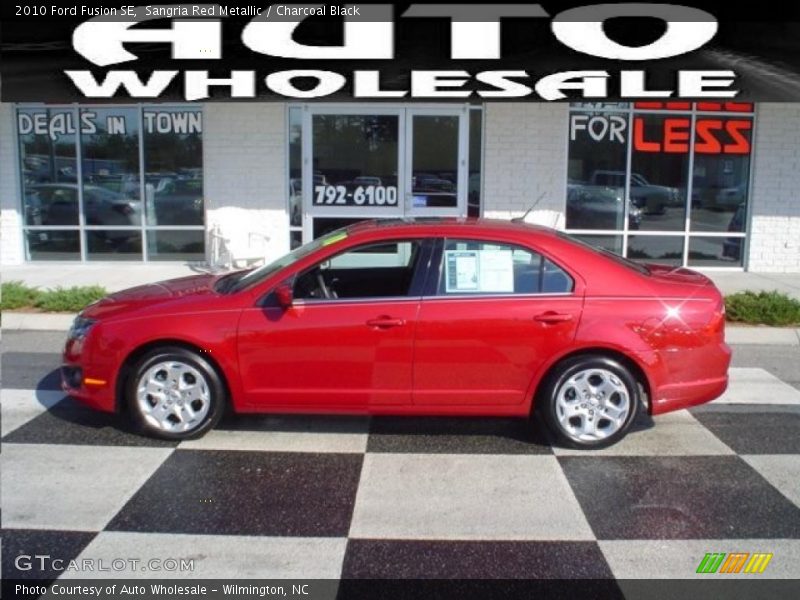 Sangria Red Metallic / Charcoal Black 2010 Ford Fusion SE