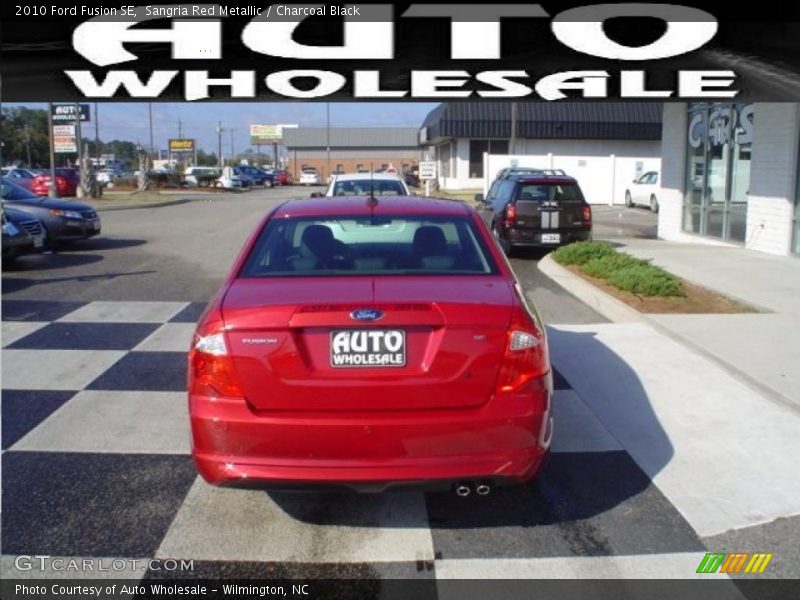 Sangria Red Metallic / Charcoal Black 2010 Ford Fusion SE