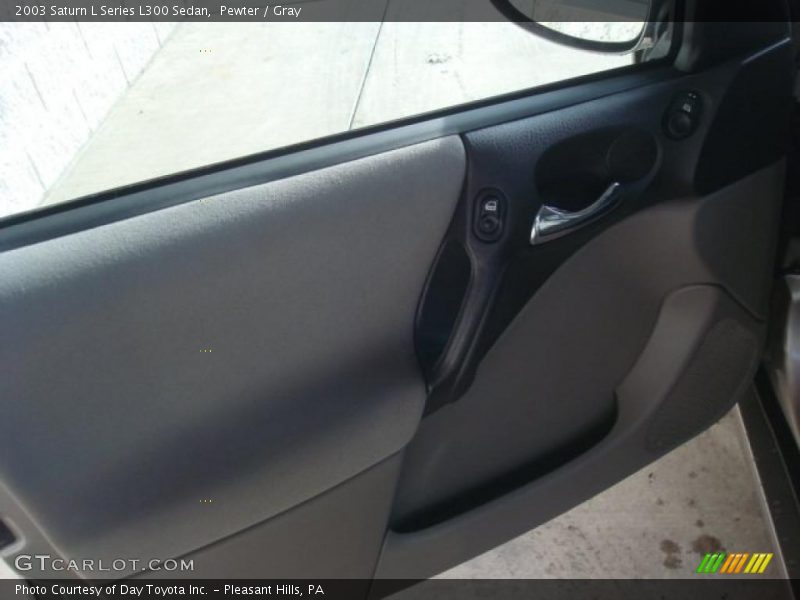 Pewter / Gray 2003 Saturn L Series L300 Sedan