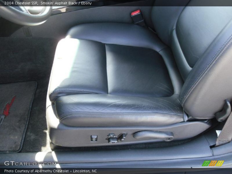 Smokin' Asphalt Black / Ebony 2004 Chevrolet SSR