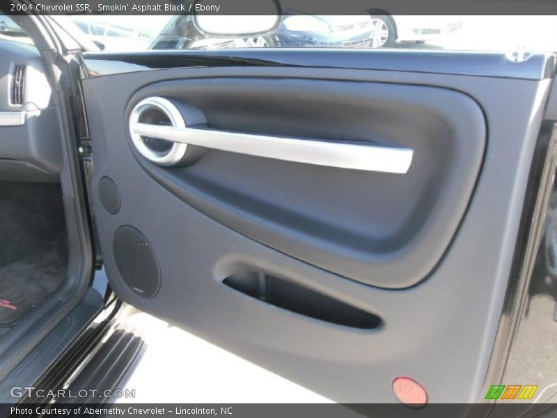 Smokin' Asphalt Black / Ebony 2004 Chevrolet SSR