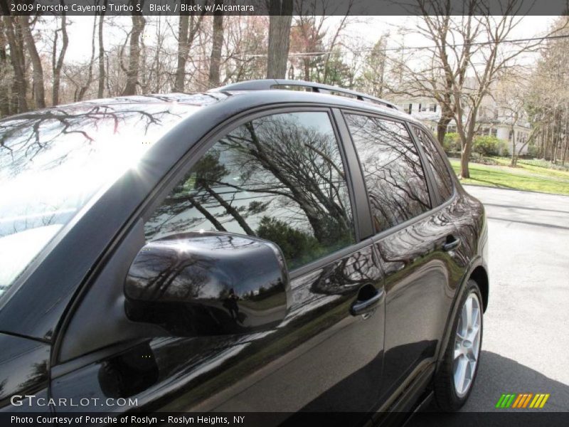 Black / Black w/Alcantara 2009 Porsche Cayenne Turbo S