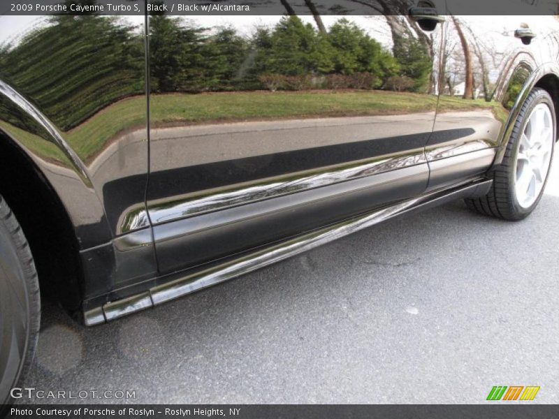 Black / Black w/Alcantara 2009 Porsche Cayenne Turbo S