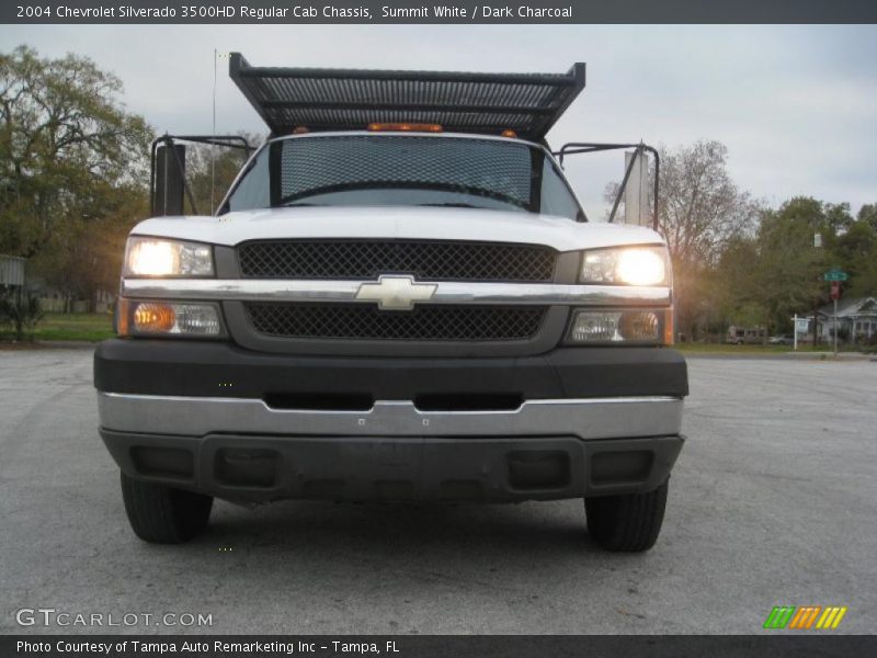 Summit White / Dark Charcoal 2004 Chevrolet Silverado 3500HD Regular Cab Chassis