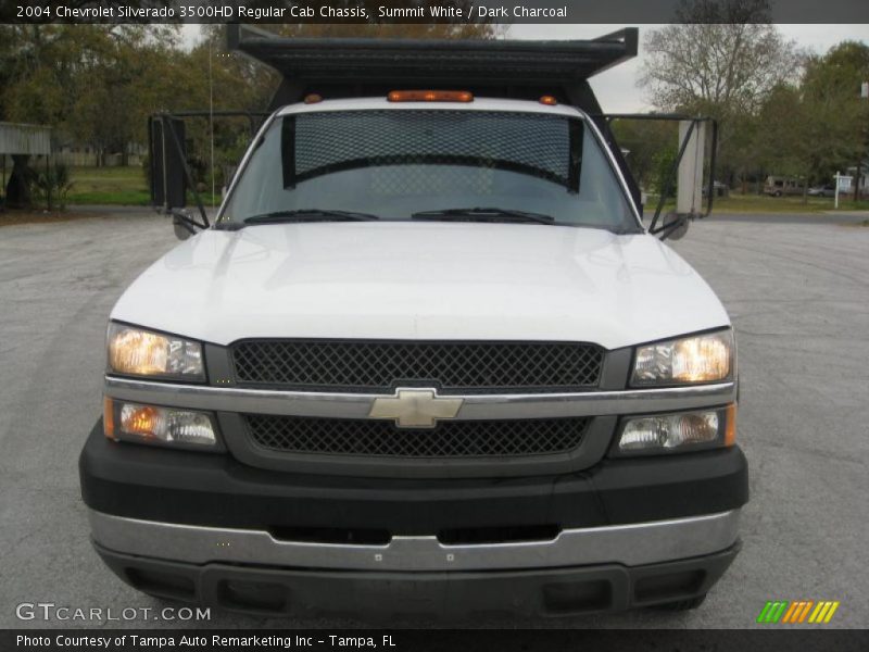 Summit White / Dark Charcoal 2004 Chevrolet Silverado 3500HD Regular Cab Chassis